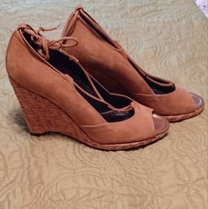 Donald Pliner Couture MANA Suede Leather Wedge Shoe New Peep Toe Platform 7.5